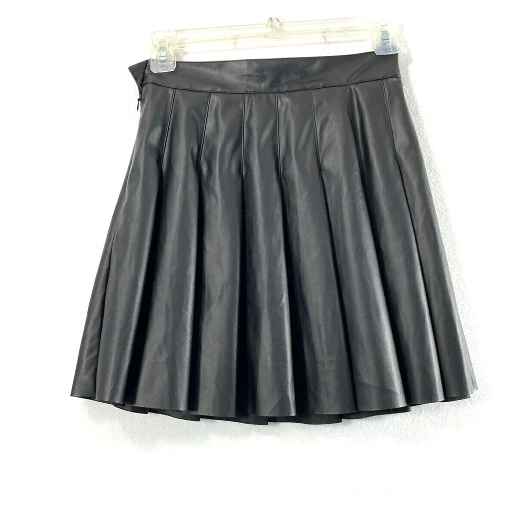 Kendall & Kylie Faux‎ Leather Skirt Womens XS Pleated Black Preppy Goth